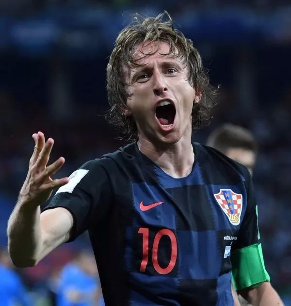 🎮KeSPA杯战报：Zeka阿卡丽超神砍13杀，HLE鏖战三局力克T1